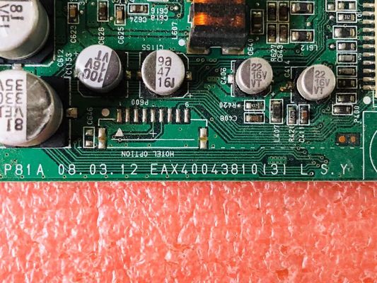 LM315QU1-SSA2 32.0" 7680x4320 نمایشگر TFT صنعتی 400 cd/m2 89/89/89/89 (نوع)